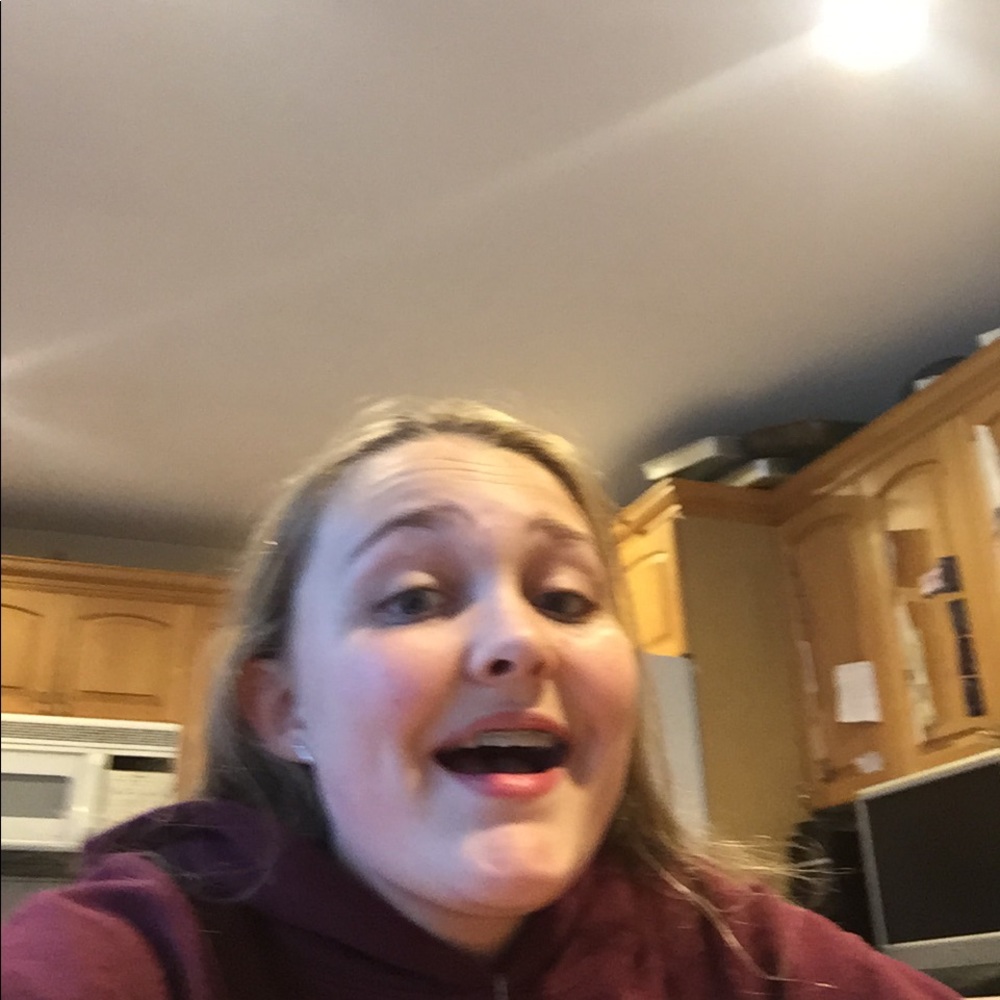 Meet your Posher, Julia